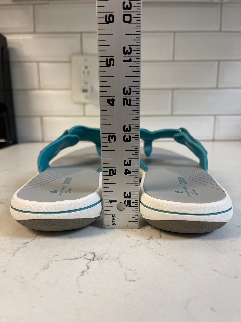 Women's Clarks, Breeze Sea Sandal - Teal / Turquoise - Size 9 Worn 4-5 Times - Picture 4 of 17